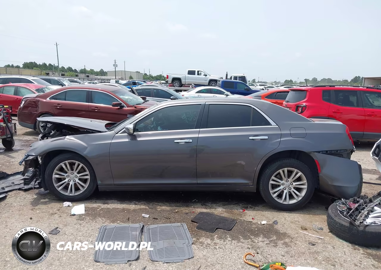 2016 Chrysler 300C VIN:2C3CCAEG2GH324495 - 14