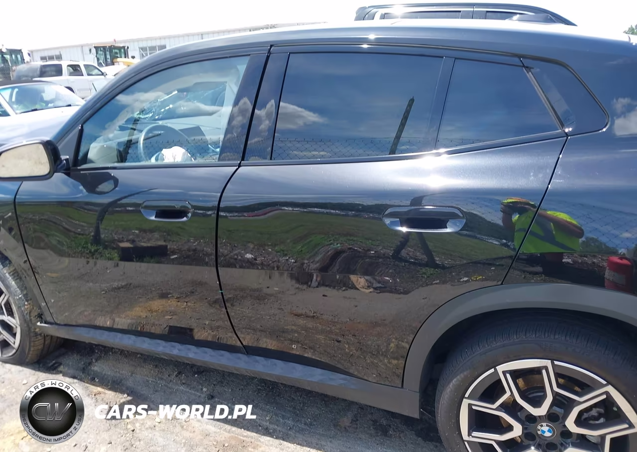 2025 BMW X2 xDrive28I VIN:WBX63GM05S5128425 - 14