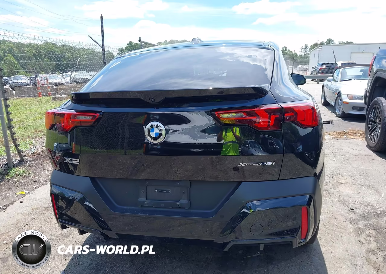 2025 BMW X2 xDrive28I VIN:WBX63GM05S5128425 - 16