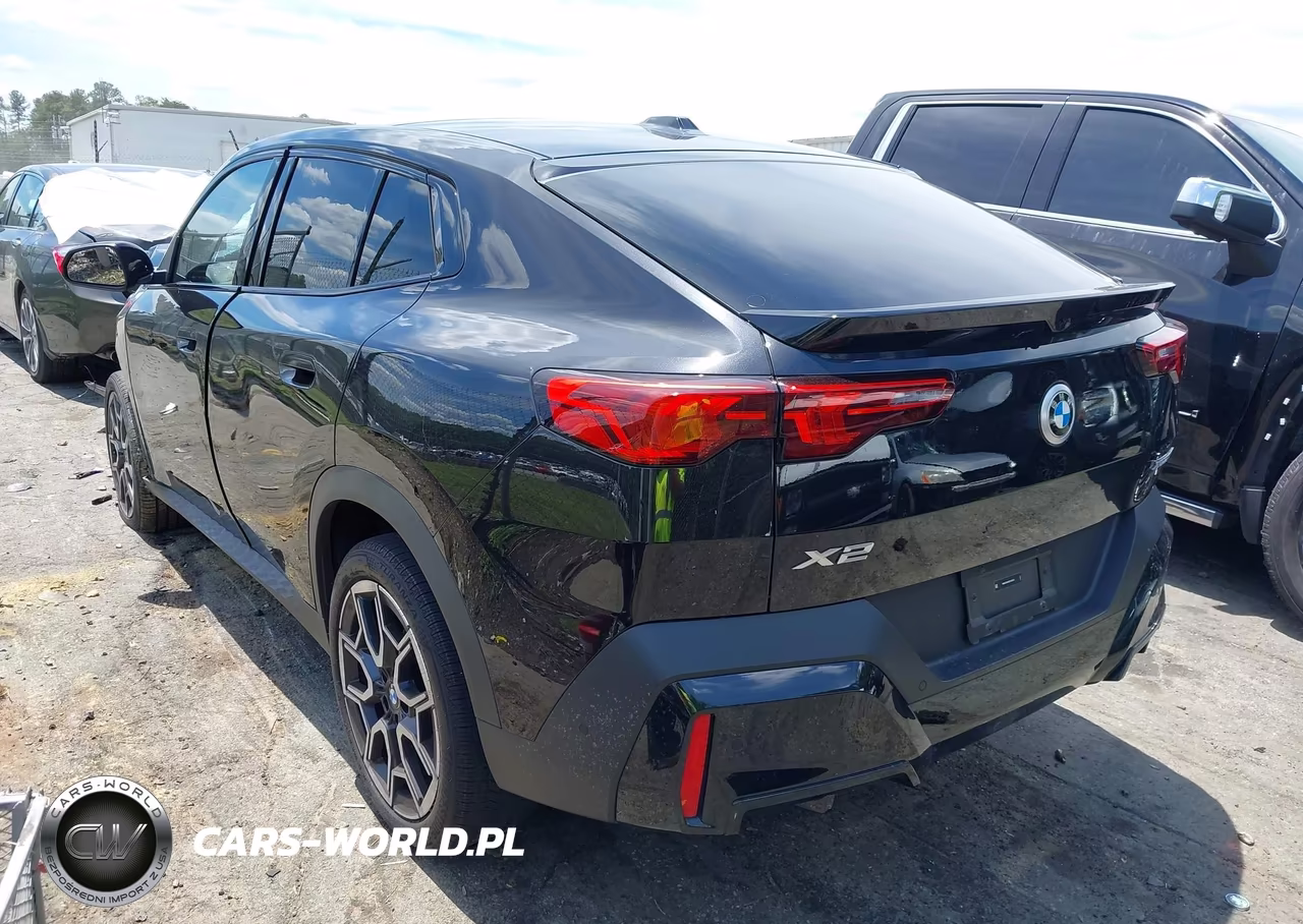 2025 BMW X2 xDrive28I VIN:WBX63GM05S5128425 - 3