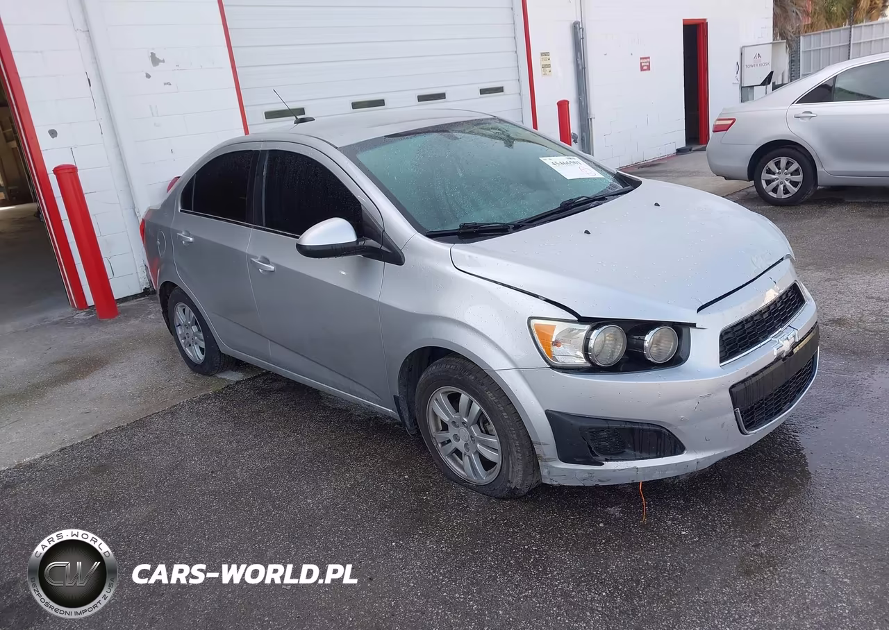 2015 Chevrolet Sonic Lt Auto – zdjęcie 1 z 12