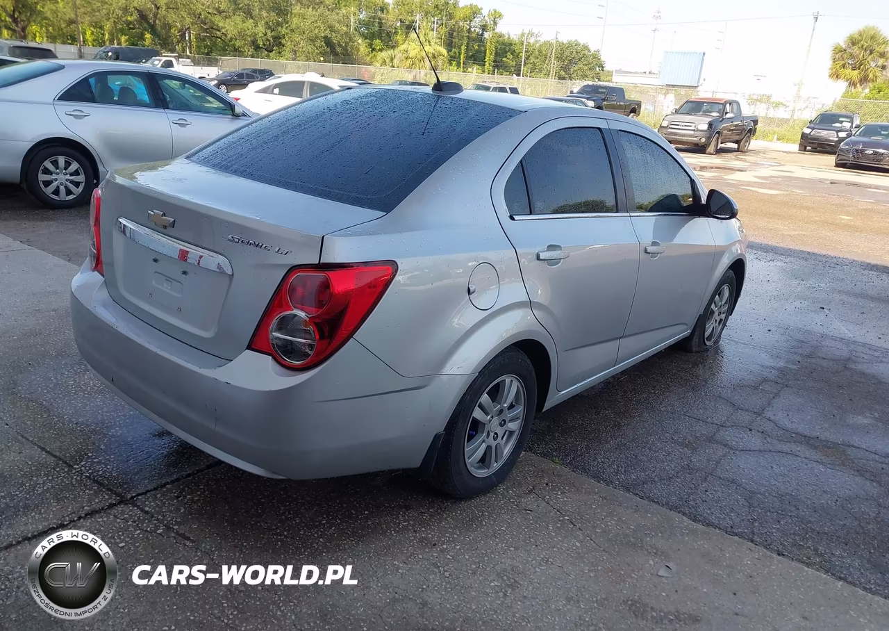 2015 Chevrolet Sonic Lt Auto VIN:1G1JC5SH0F4220180 - 4