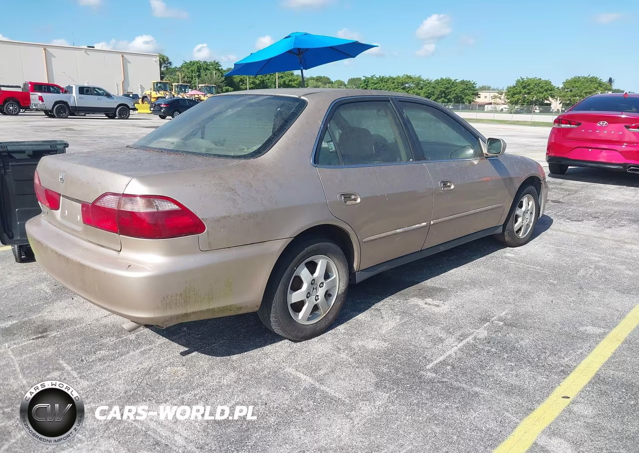 2000 Honda Accord 2.3 Se VIN:JHMCG6691YC022650 - 4