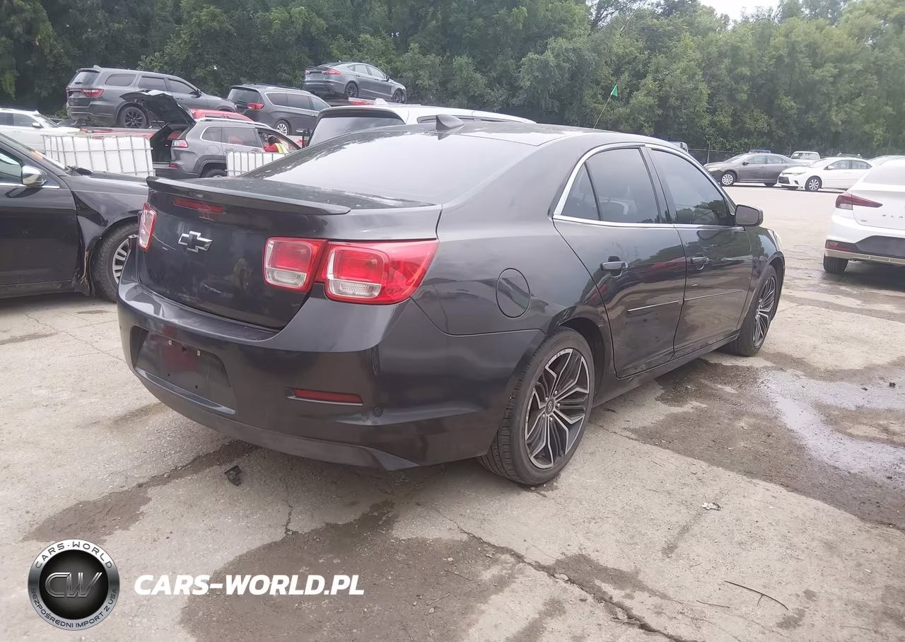 2015 Chevrolet Malibu Ls VIN:1G11B5SL9FF101782 - 4