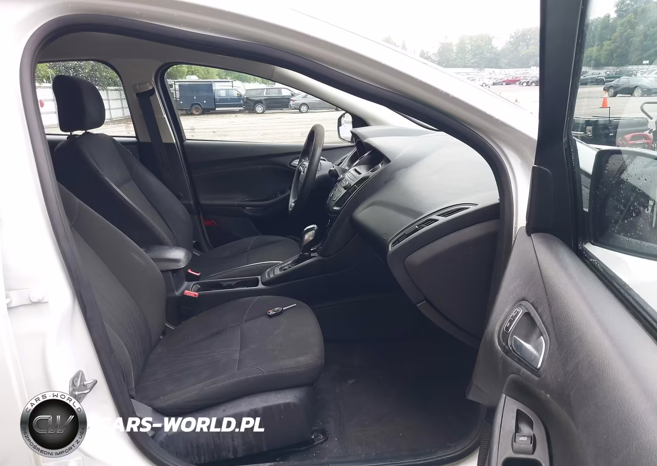 2015 Ford Focus Se VIN:1FADP3F20FL204141 - 5