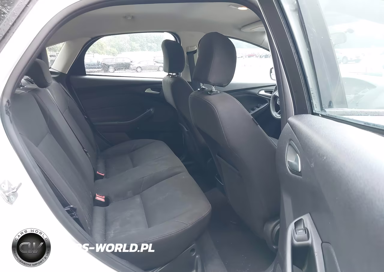 2015 Ford Focus Se VIN:1FADP3F20FL204141 - 8