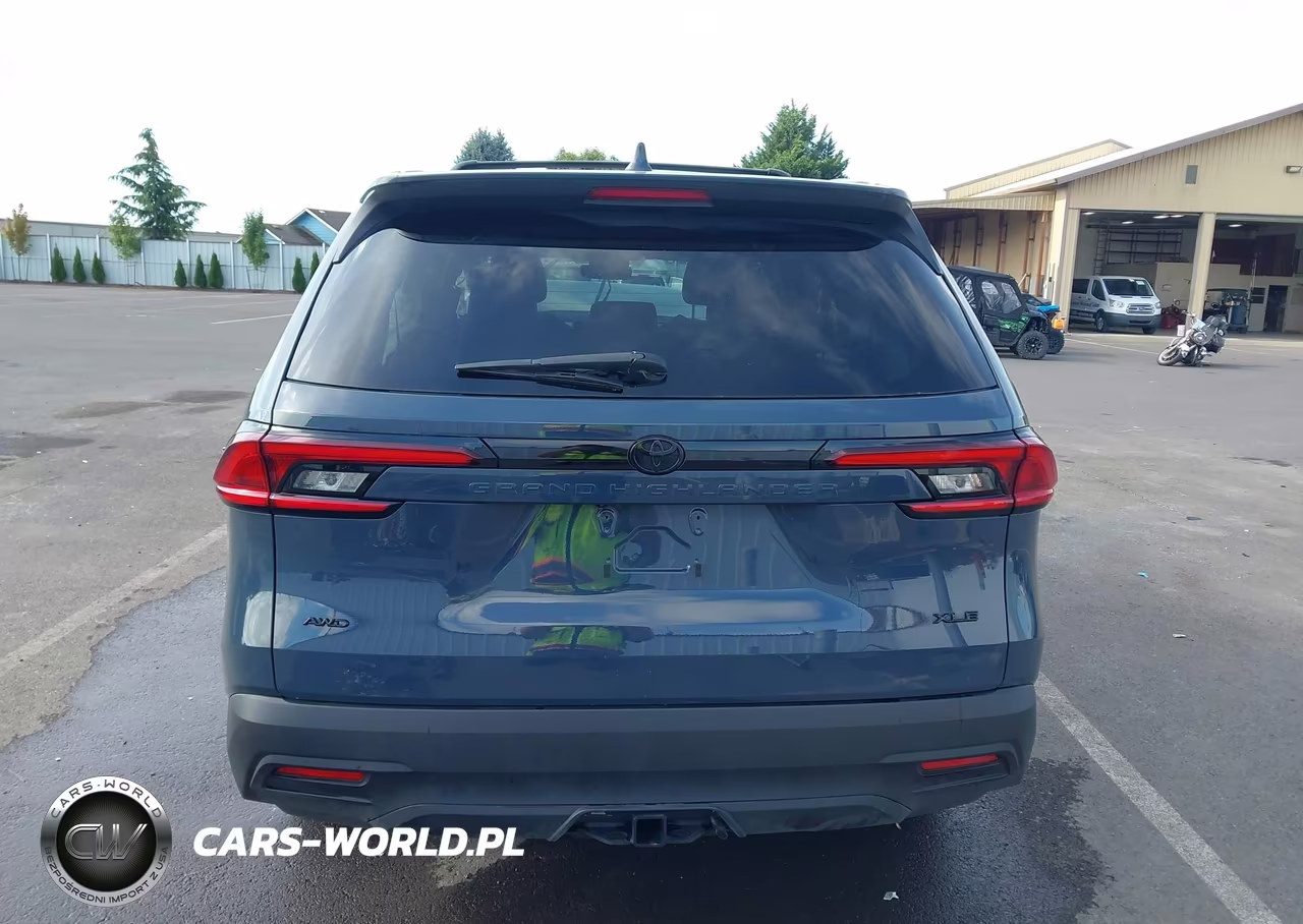 2025 Toyota Highlander VIN:5TDAAAB54SS097591 - 17