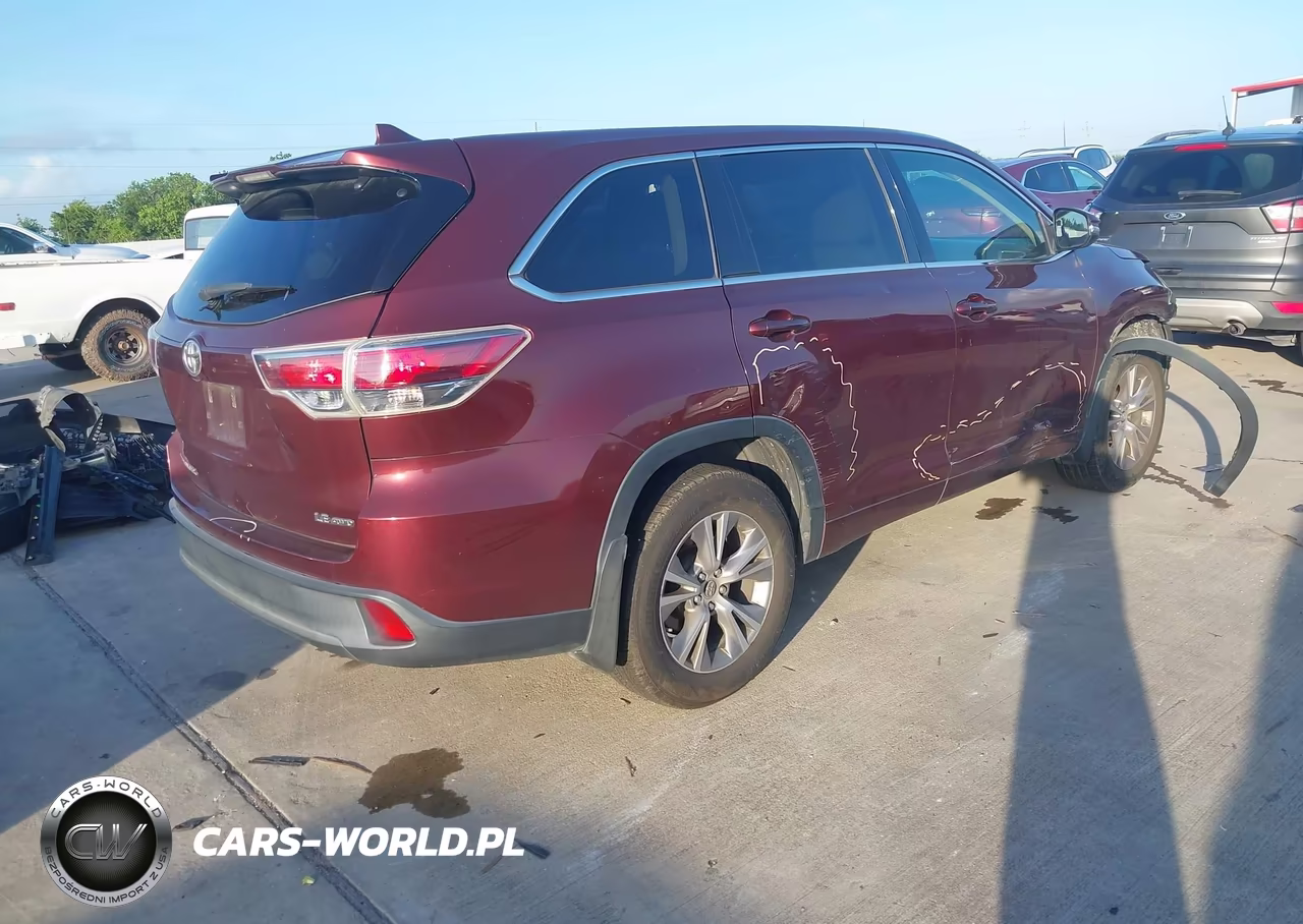 2016 Toyota Highlander Le Plus V6 VIN:5TDBKRFH5GS241449 - 4