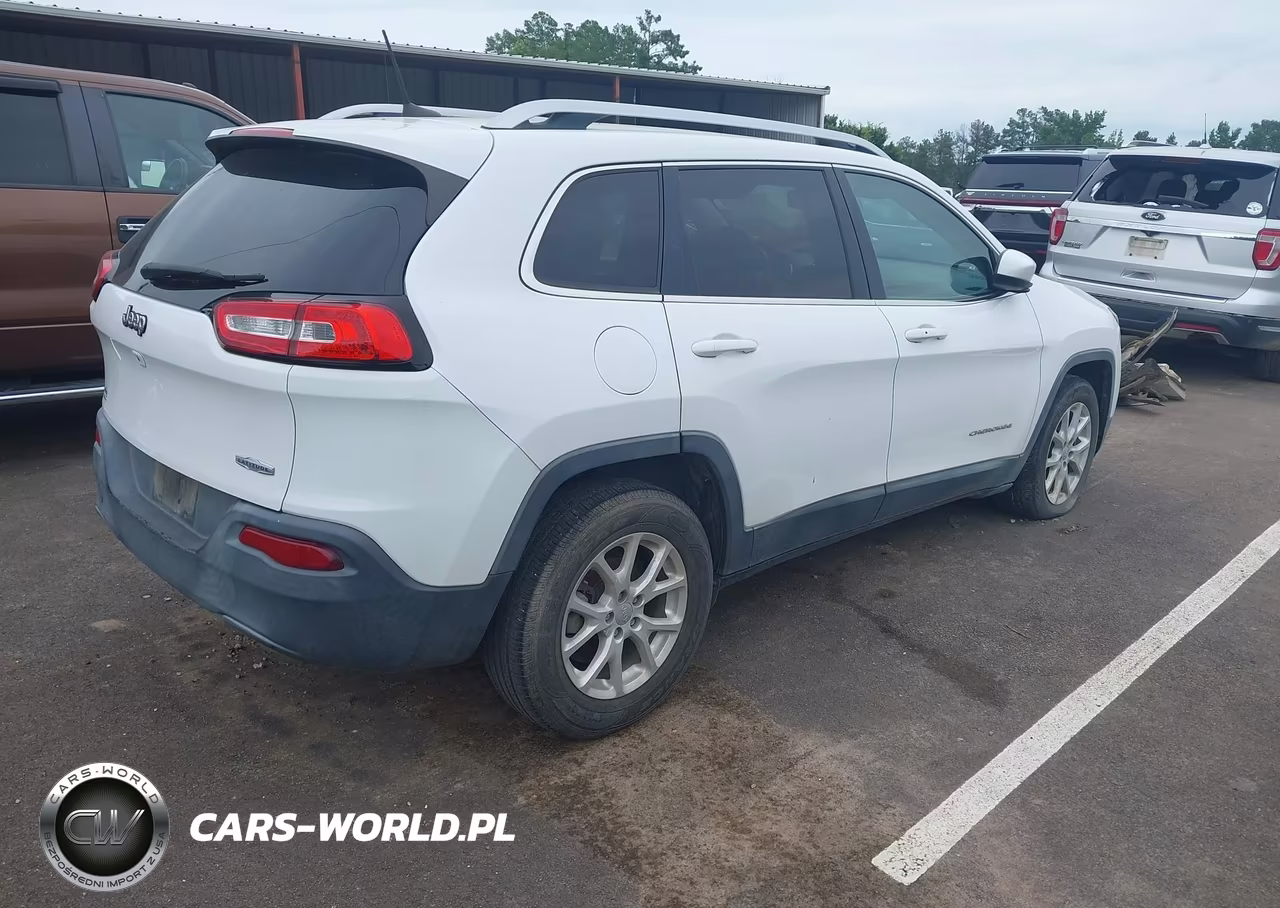 2018 Jeep Cherokee Latitude Plus Fwd VIN:1C4PJLLBOJD538413 - 4