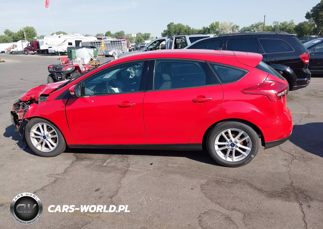 2016 Ford Focus Se VIN:1FADP3K24GL373554 - 14