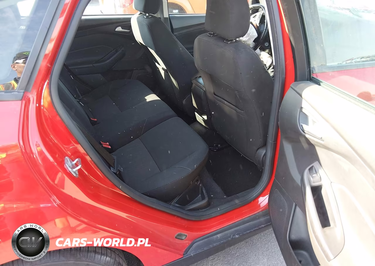 2016 Ford Focus Se VIN:1FADP3K24GL373554 - 8