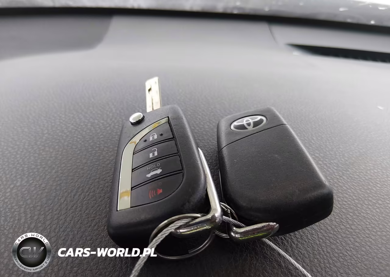 2018 Toyota Camry Se VIN:4T1B11HK8JU138814 - 11