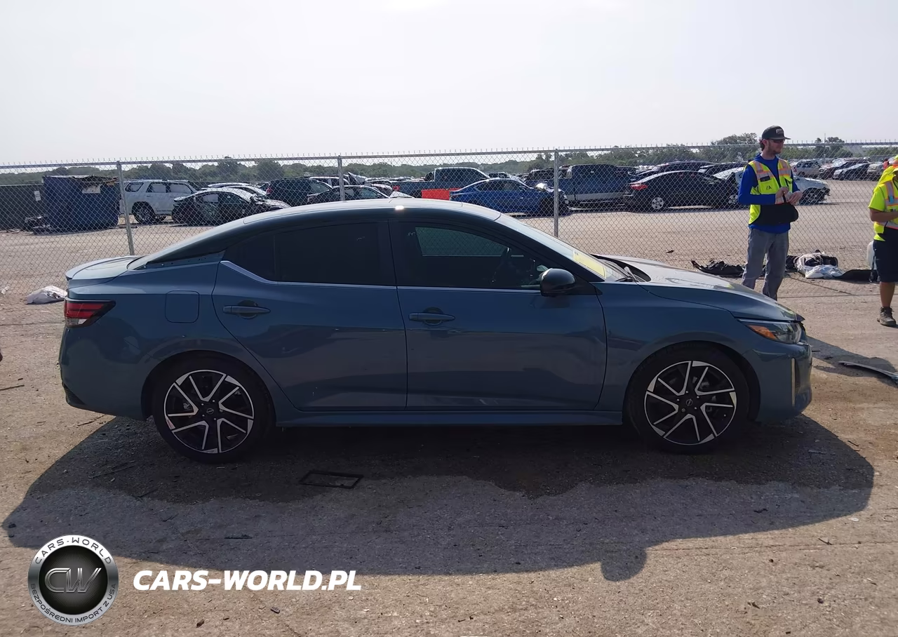 2025 Nissan Sentra Sr VIN:3N1AB8DV3SY227486 - 13