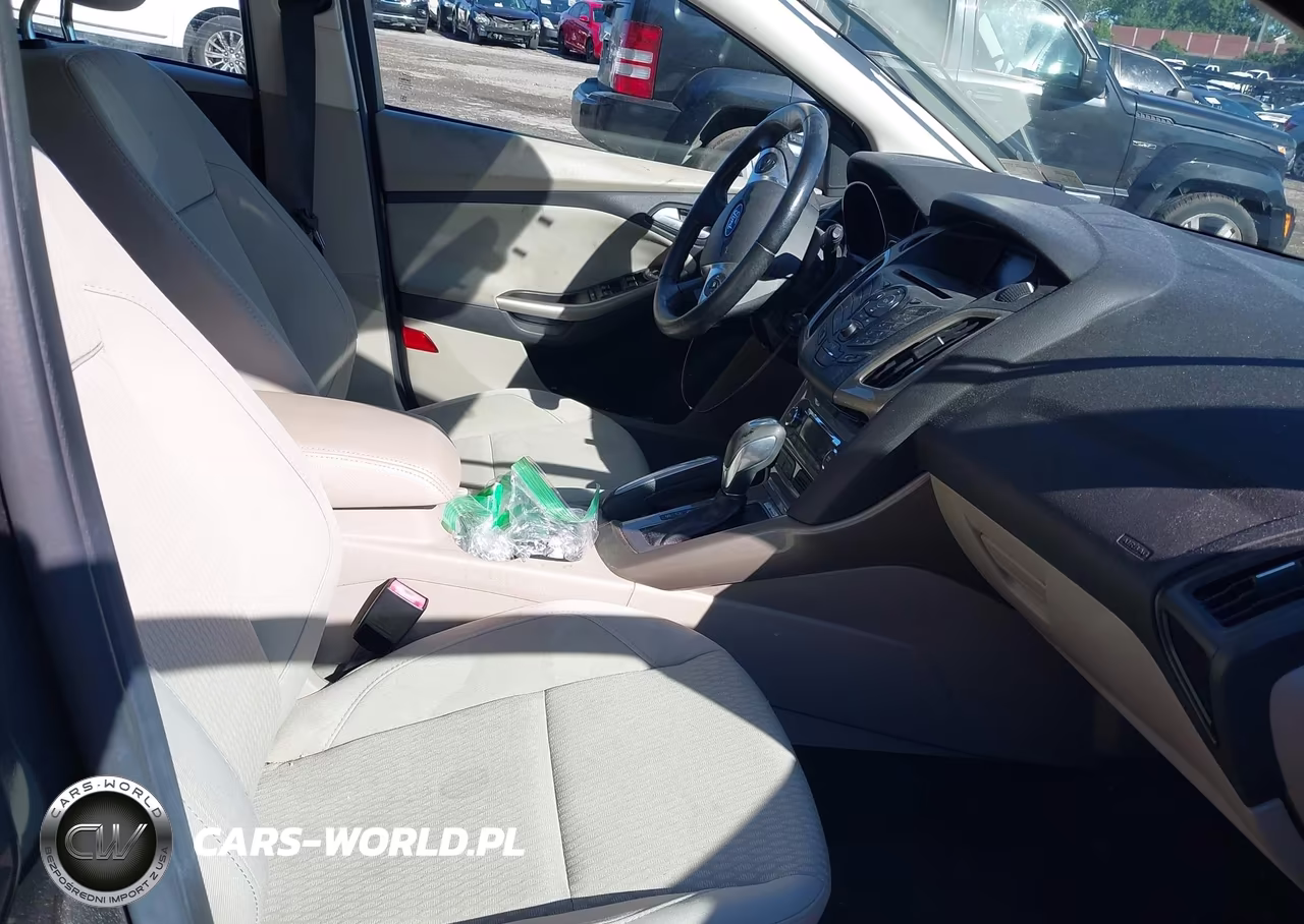 2012 Ford Focus Sel VIN:1FAHP3M21CL345932 - 5