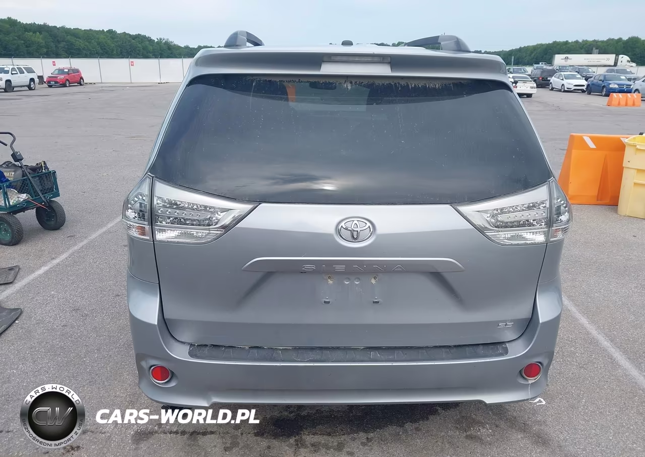 2013 Toyota Sienna Se 8 Passenger VIN:5TDXK3DC8DS328428 - 17