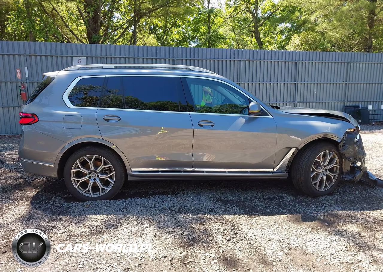 2026 BMW X7 xDrive40I VIN:5UX23EM06T9402465 - 13