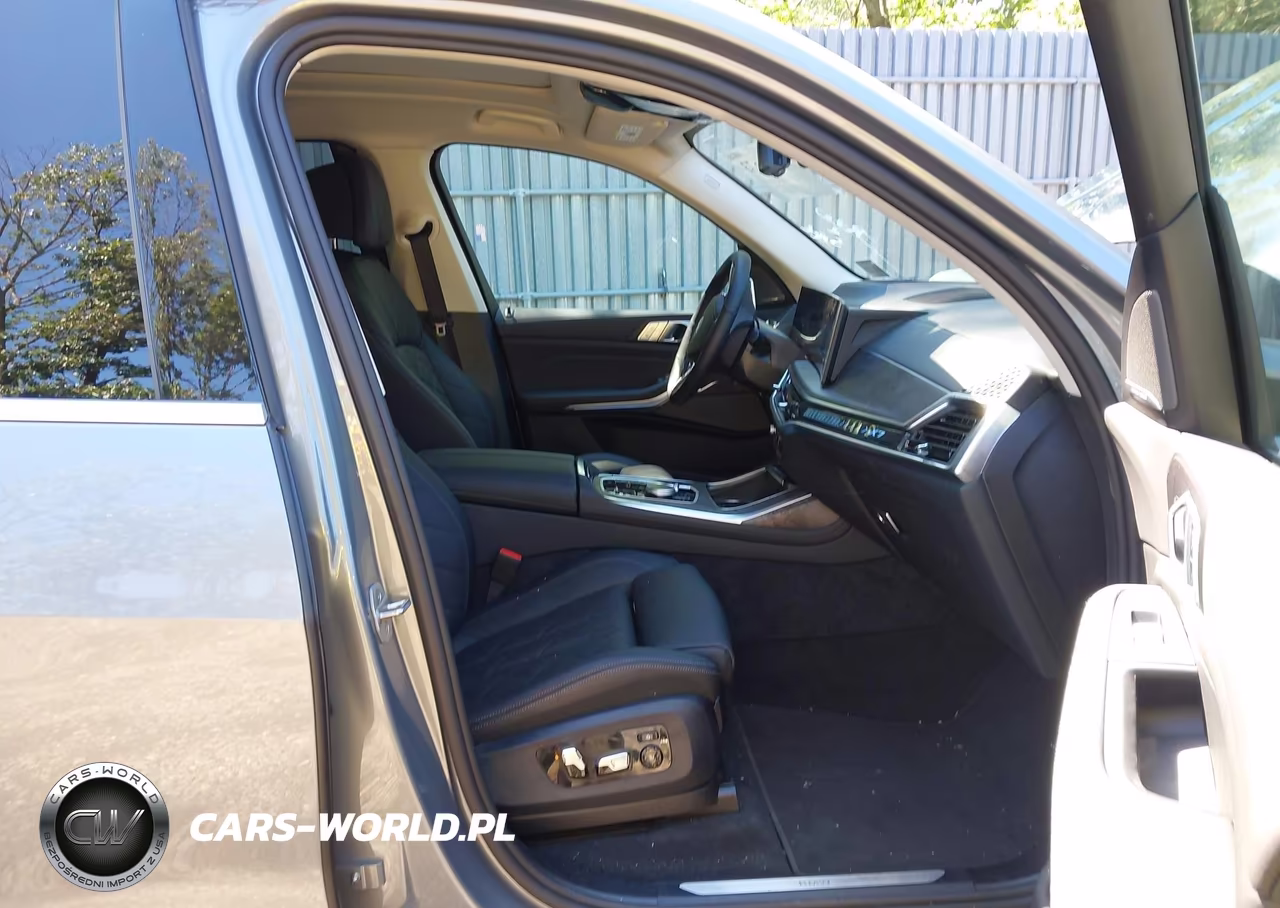 2026 BMW X7 xDrive40I VIN:5UX23EM06T9402465 - 5