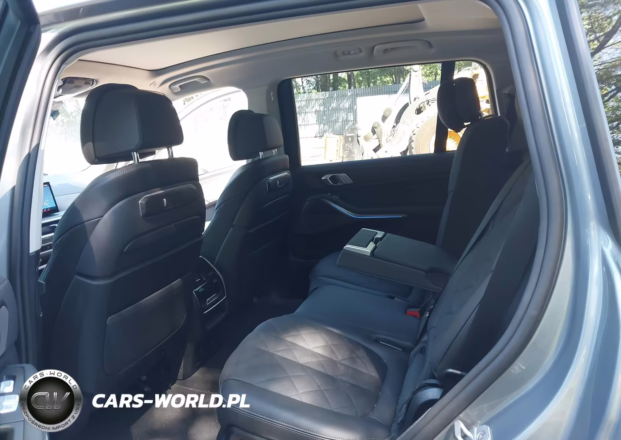 2026 BMW X7 xDrive40I VIN:5UX23EM06T9402465 - 8