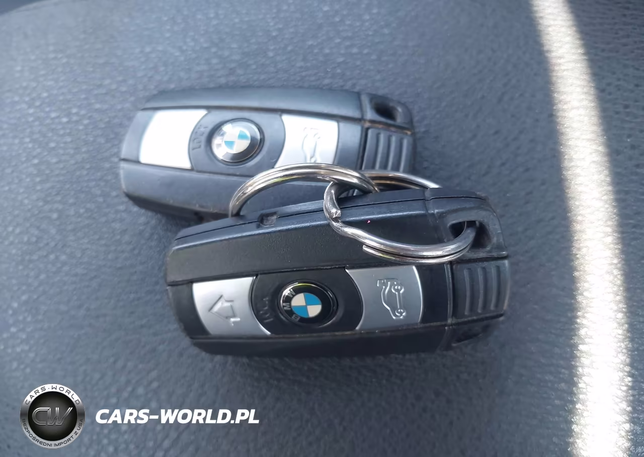 2014 BMW X1 xDrive28I VIN:WBAVL1C50EVY12075 - 11