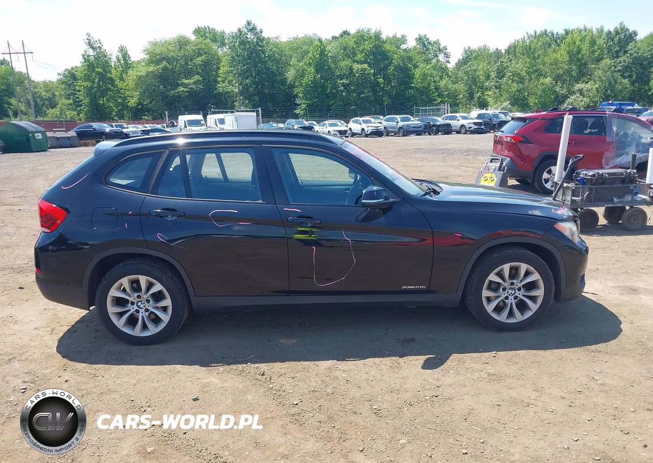 2014 BMW X1 xDrive28I VIN:WBAVL1C50EVY12075 - 13