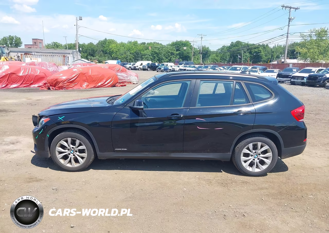 2014 BMW X1 xDrive28I VIN:WBAVL1C50EVY12075 - 14