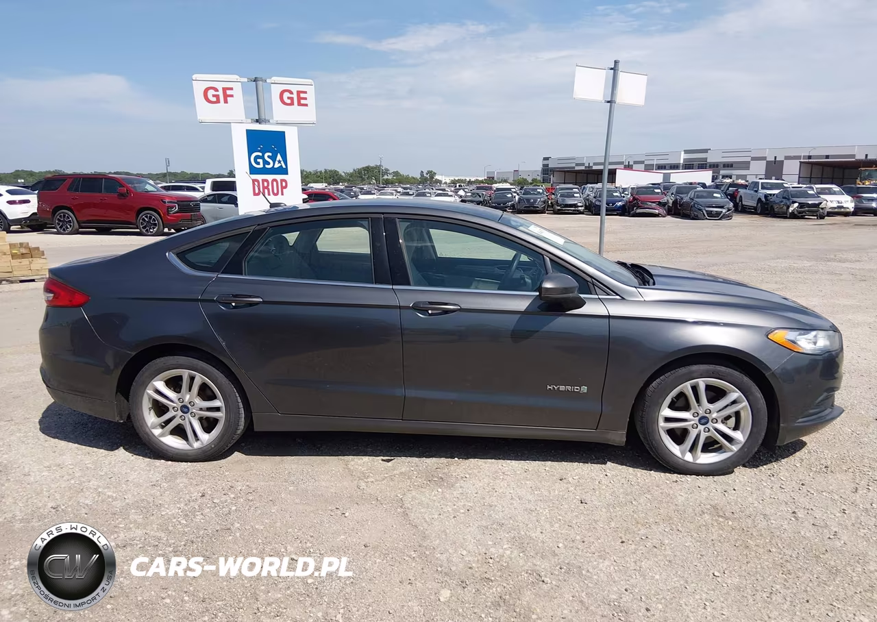 2018 Ford Fusion Hybrid S VIN:3FA6P0UU2JR243609 - 15