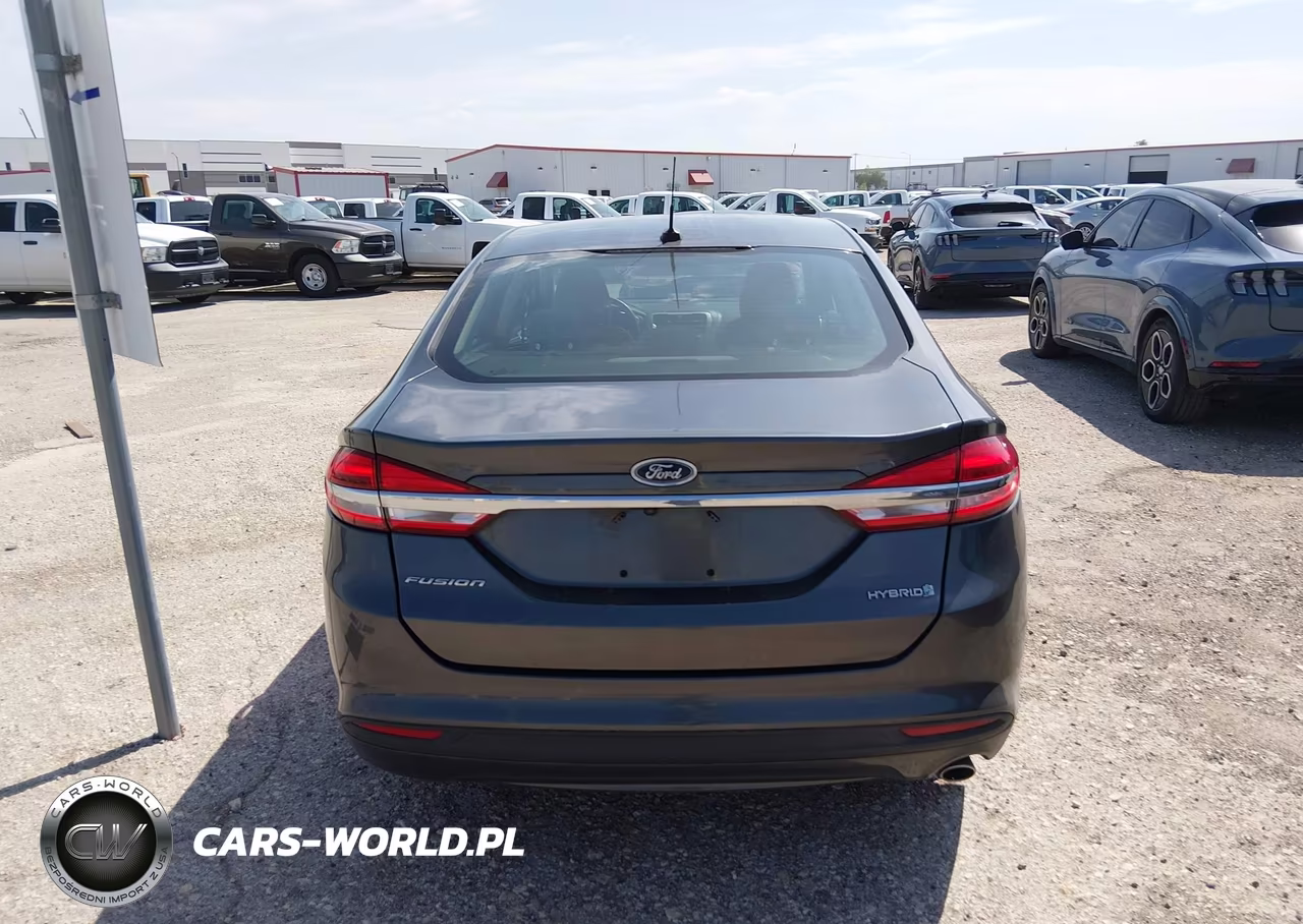 2018 Ford Fusion Hybrid S VIN:3FA6P0UU2JR243609 - 18
