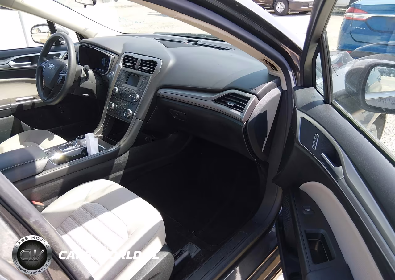 2018 Ford Fusion Hybrid S VIN:3FA6P0UU2JR243609 - 5