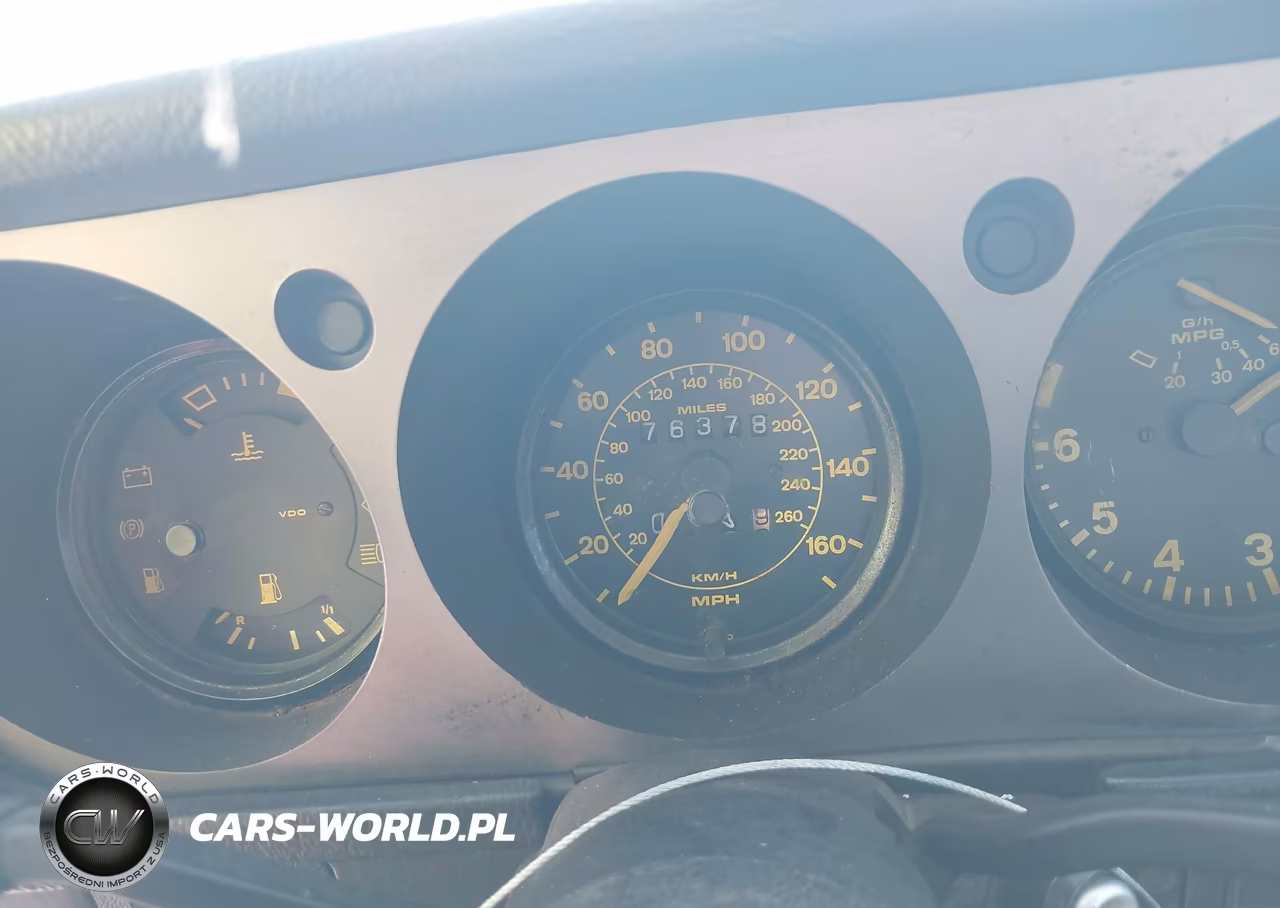 1984 Porsche 944 VIN:WP0AA0940EN460342 - 7