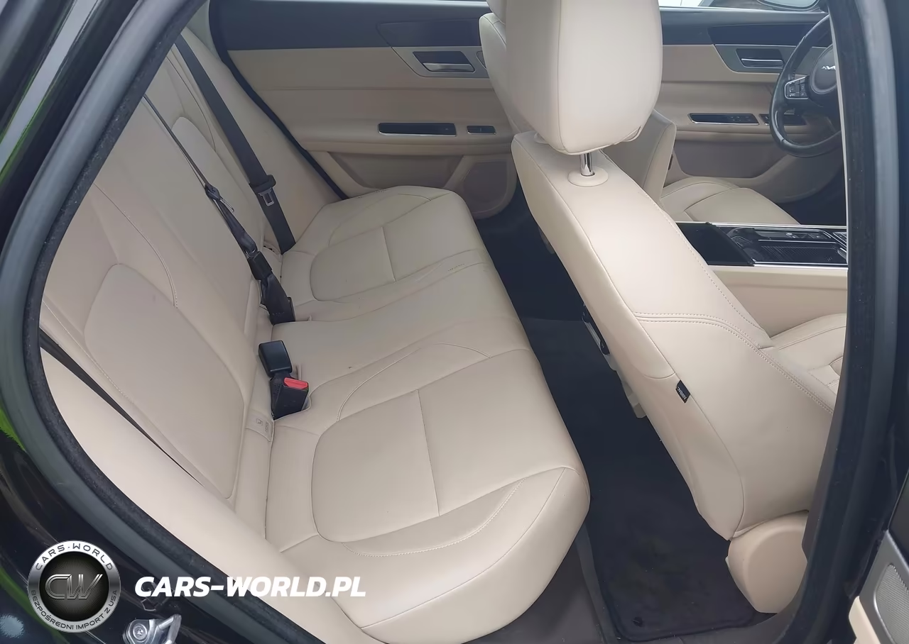 2016 Jaguar Xf 35T Premium VIN:SAJBD4BVXGCY07407 - 8