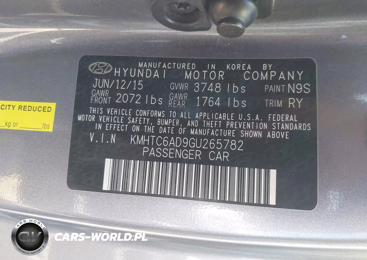 2016 Hyundai Veloster VIN:KMHTC6AD9GU265782 - 9
