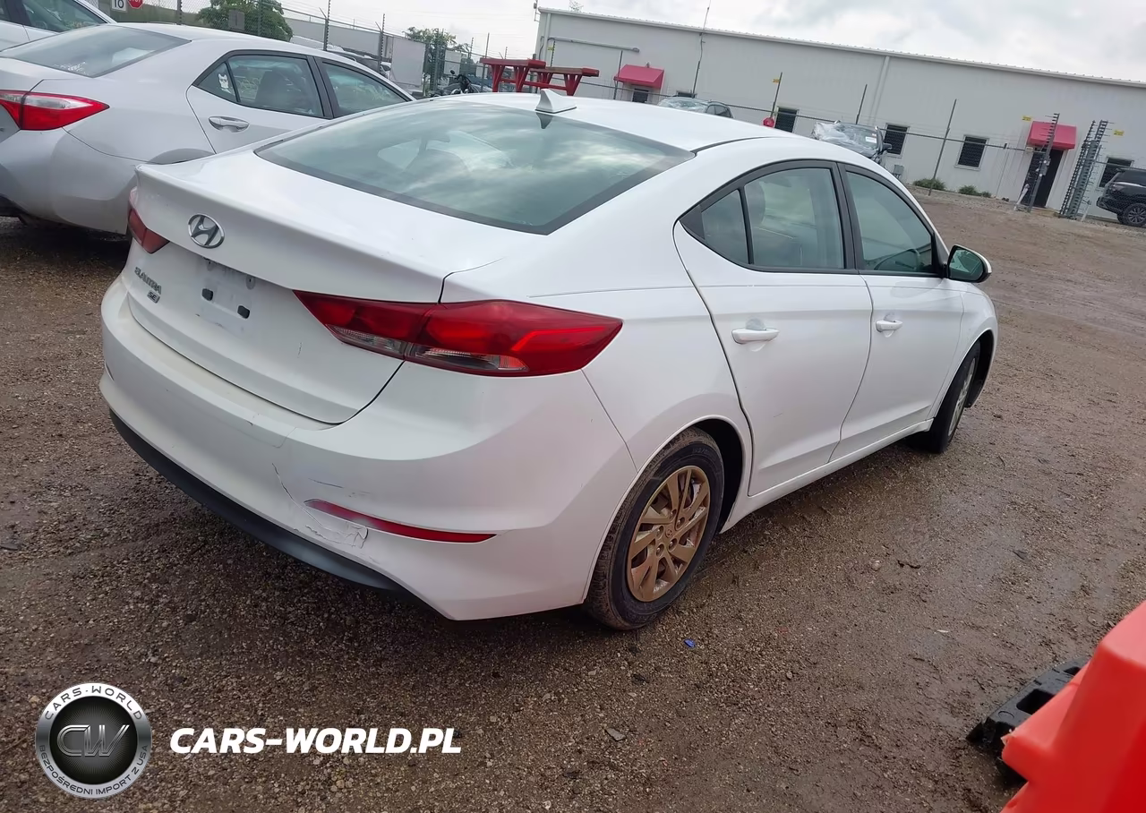 2018 Hyundai Elantra Se VIN:5NPD74LF2JH393623 - 4