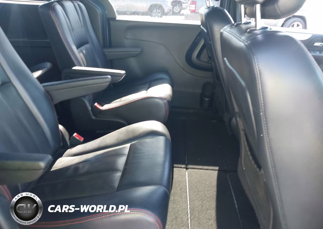 2011 Dodge Grand Caravan R-T VIN:2D4RN7DG9BR765616 - 8