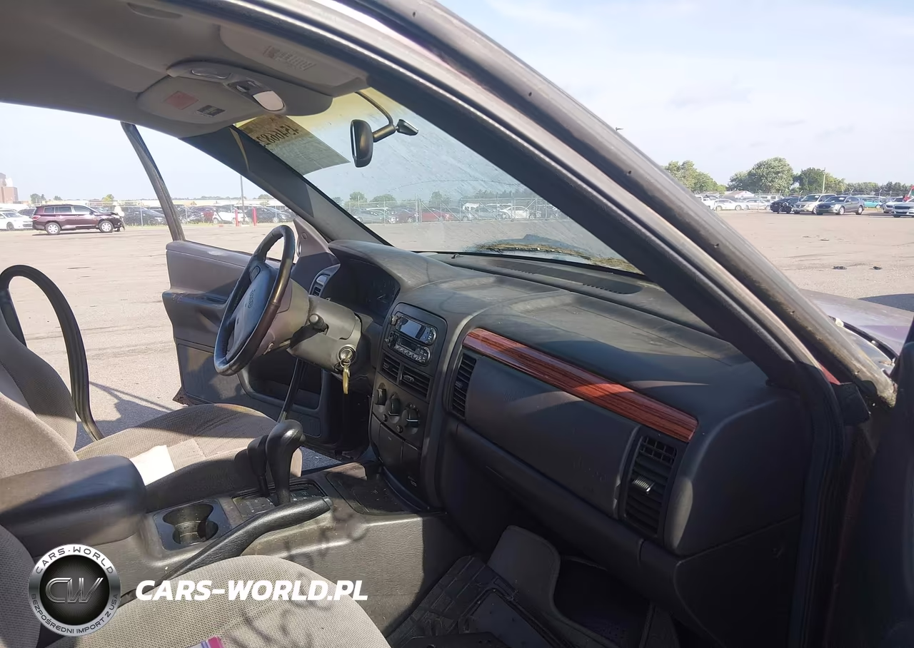 1999 Jeep Grand Cherokee Laredo VIN:1J4GW58S0XC606711 - 5