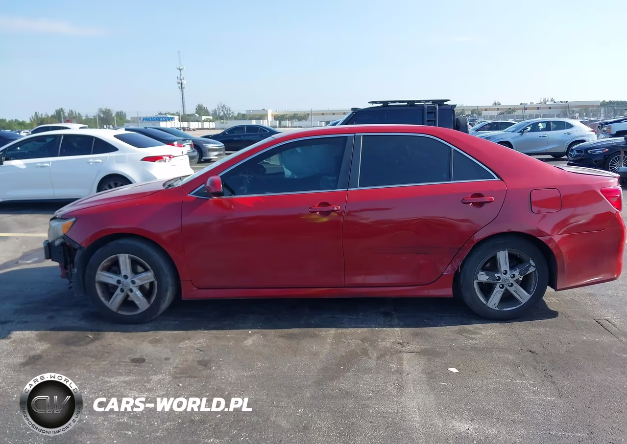 2014 Toyota Camry Se VIN:4T1BF1FK9EU842885 - 14
