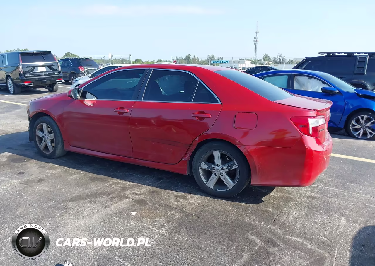 2014 Toyota Camry Se VIN:4T1BF1FK9EU842885 - 3