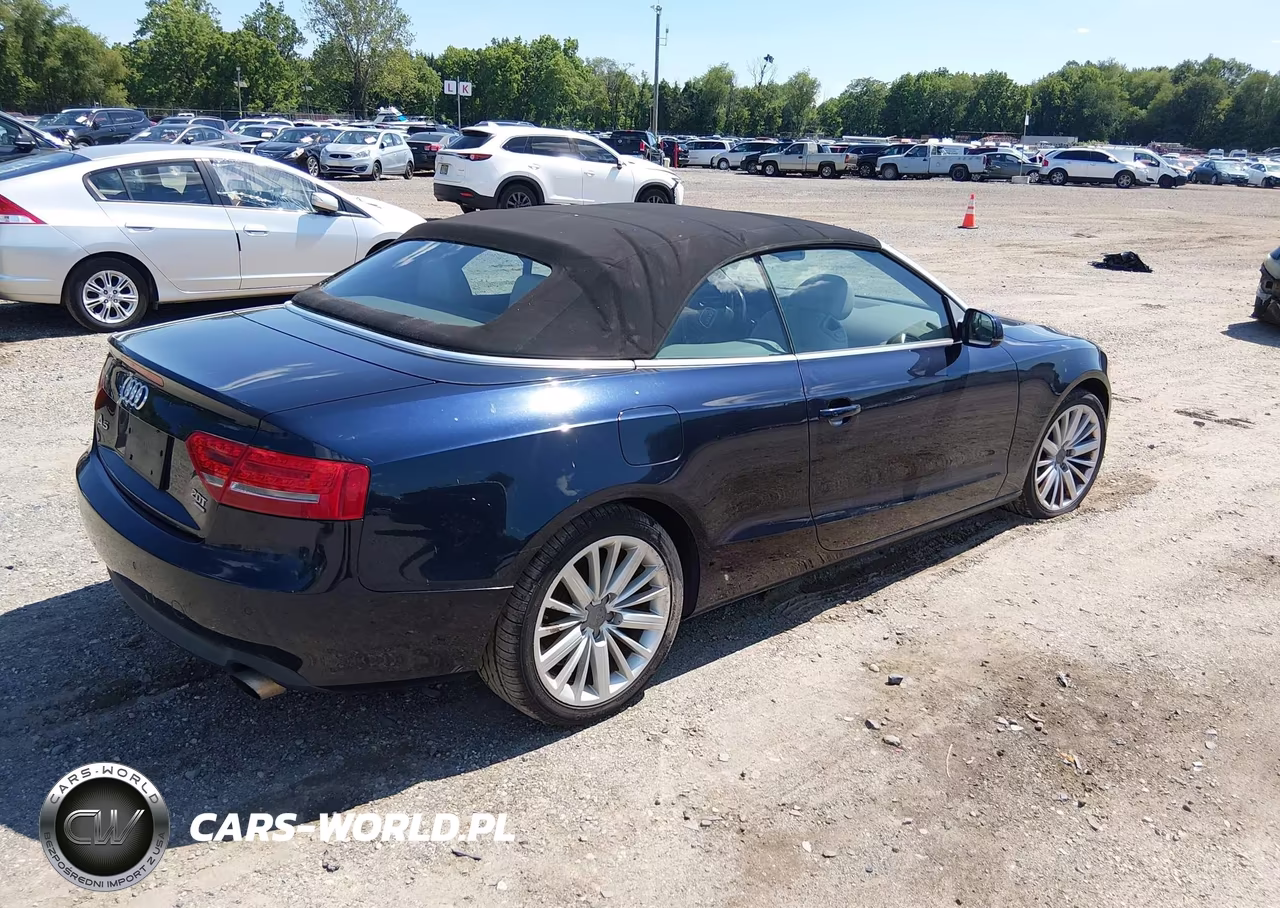 2010 Audi A5 2.0T Premium VIN:WAUVFAFH8AN018299 - 4