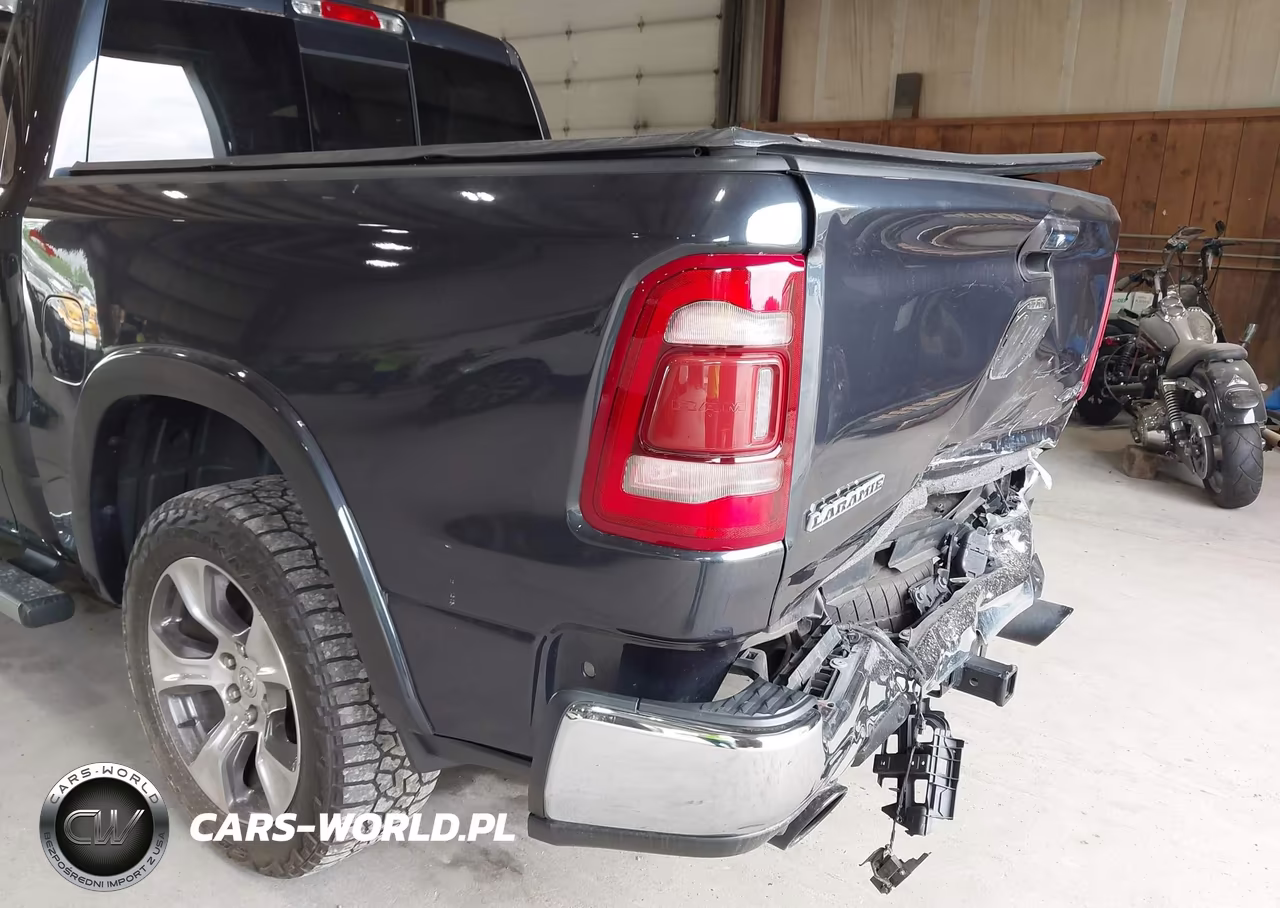 2020 Ram 1500 Laramie 4X4 5'7 Box VIN:1C6SRFJT5LN328913 - 17