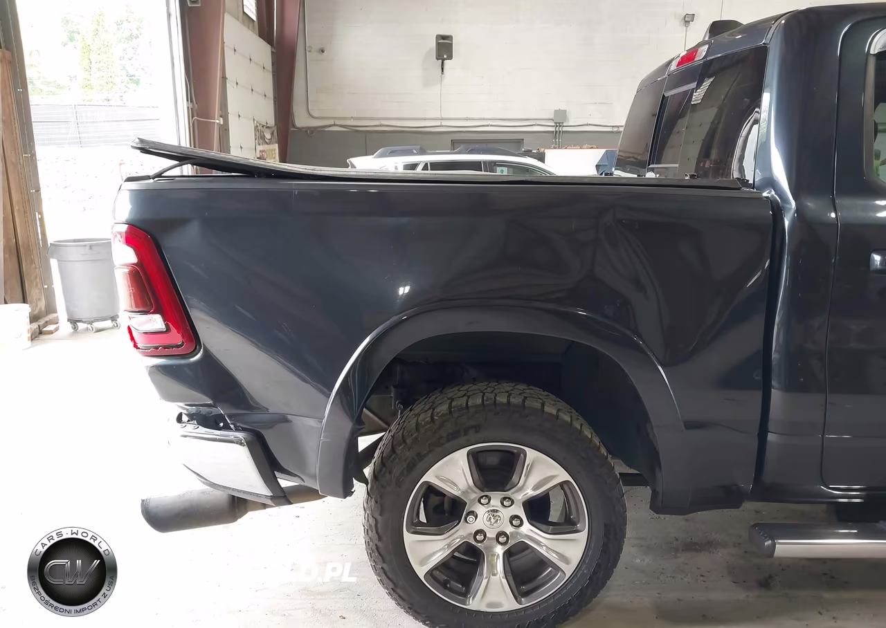 2020 Ram 1500 Laramie 4X4 5'7 Box VIN:1C6SRFJT5LN328913 - 19