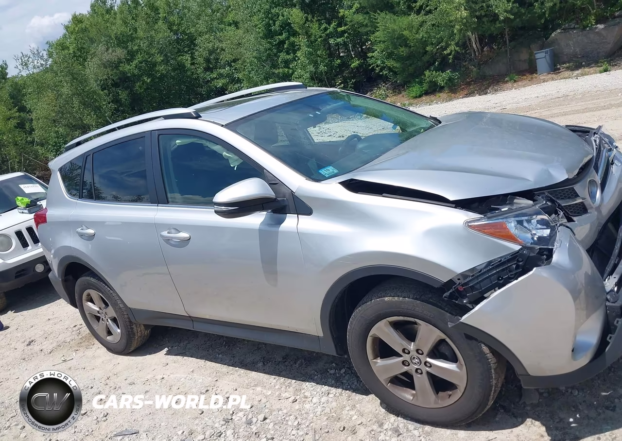 2015 Toyota Rav4 Xle VIN:JTMRFREV2FJ035110 - 14