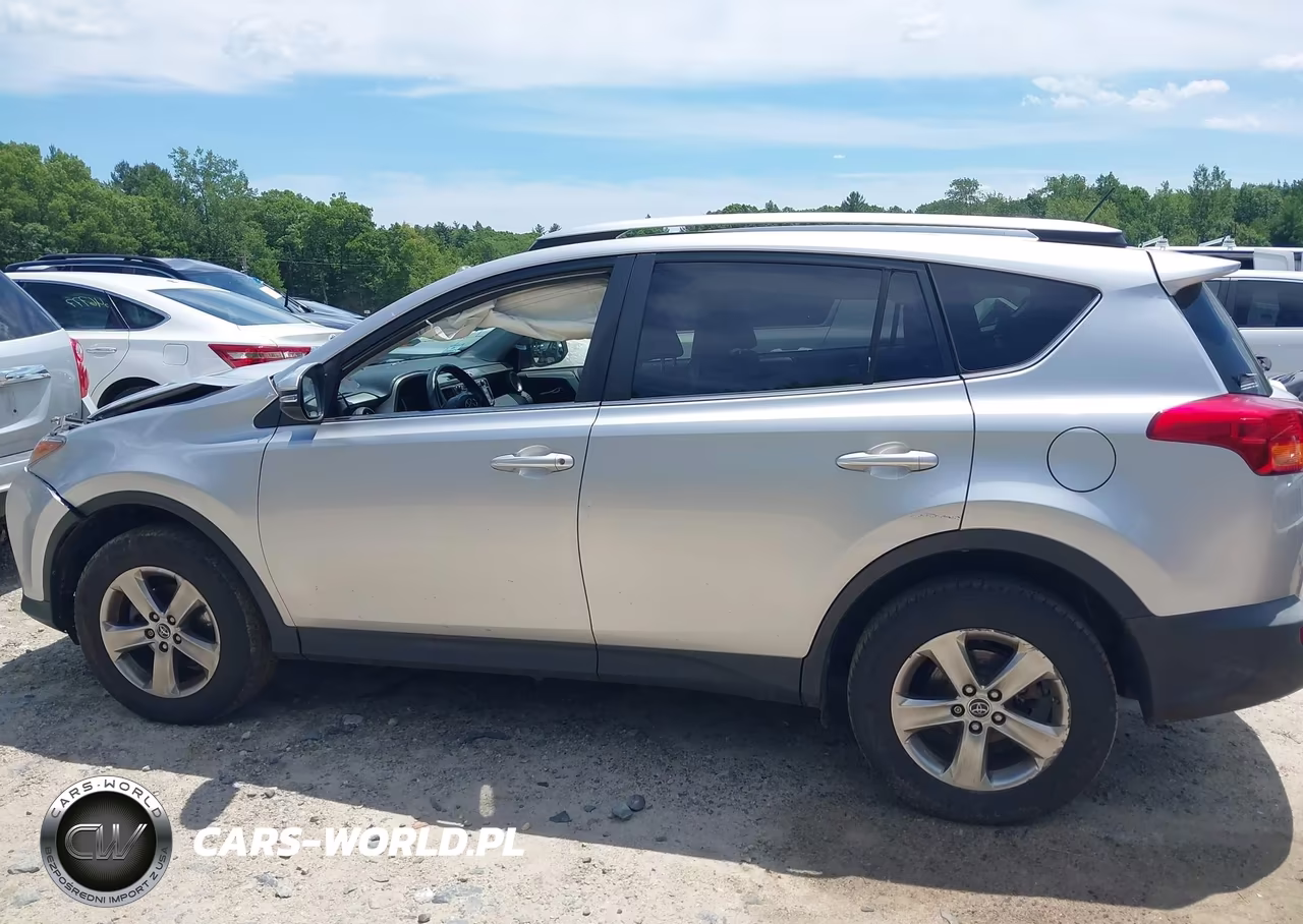 2015 Toyota Rav4 Xle VIN:JTMRFREV2FJ035110 - 15