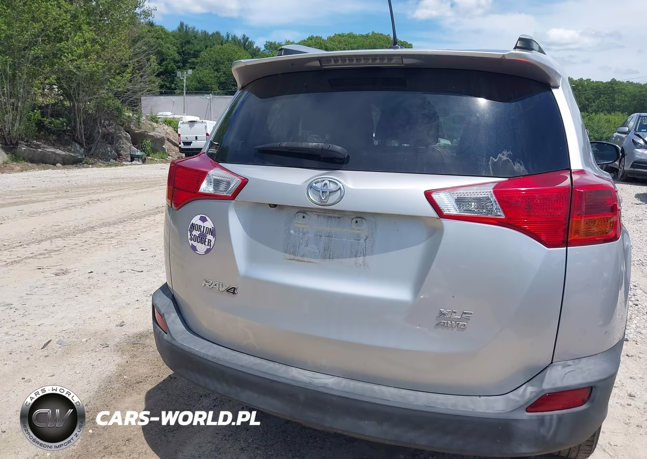 2015 Toyota Rav4 Xle VIN:JTMRFREV2FJ035110 - 17