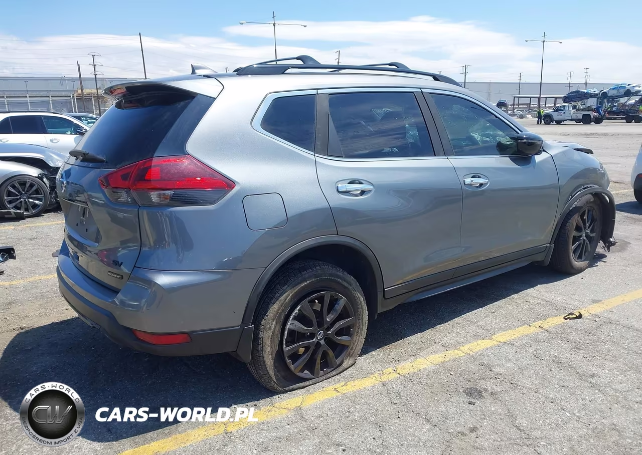 2018 Nissan Rogue Sv VIN:5N1AT2MT6JC832109 - 4
