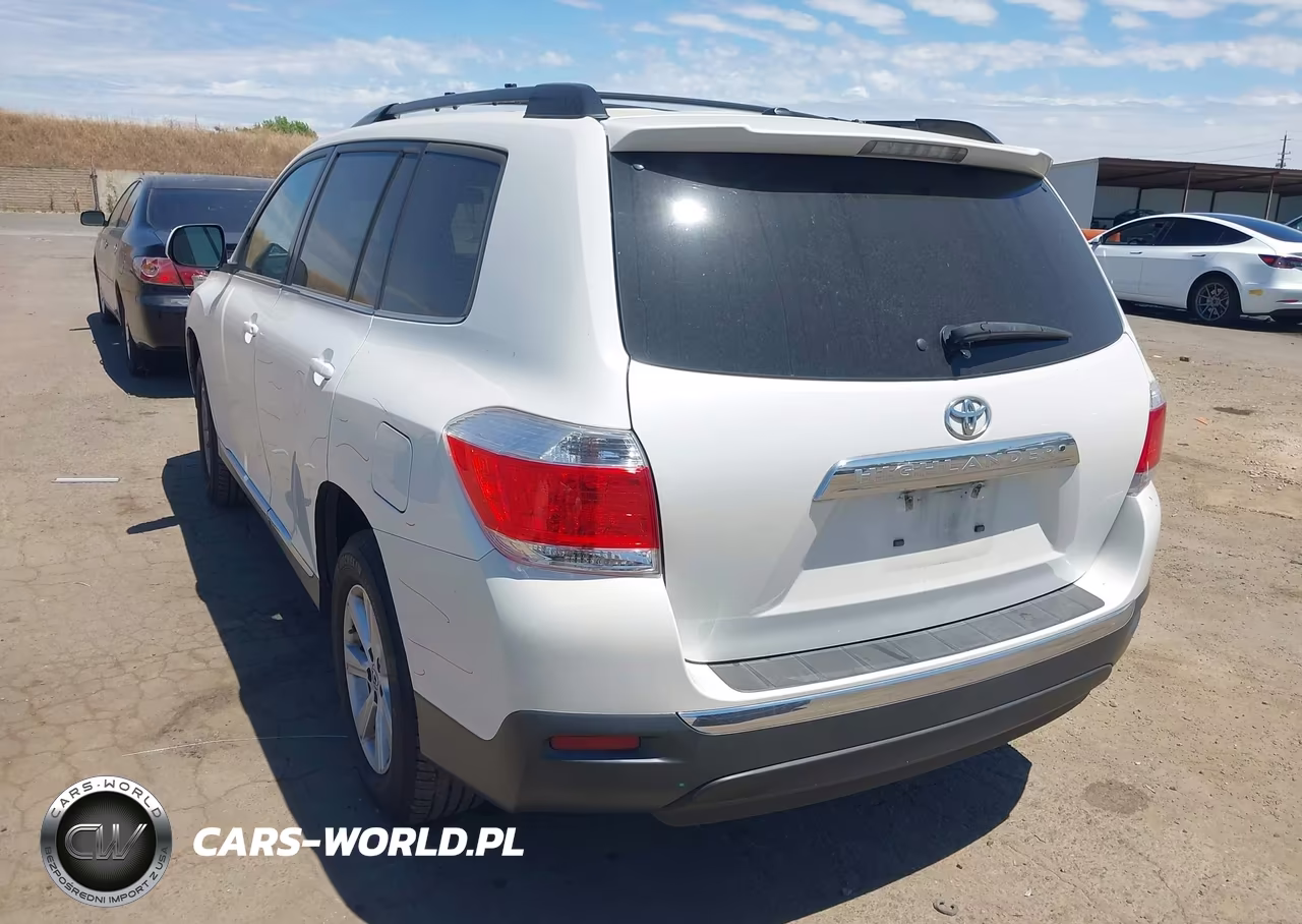 2011 Toyota Highlander Base V6 VIN:5TDZK3EH2BS039948 - 3