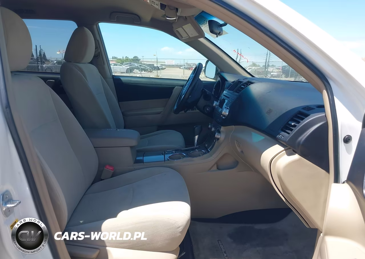 2011 Toyota Highlander Base V6 VIN:5TDZK3EH2BS039948 - 5