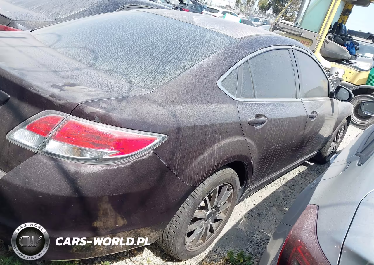 2011 Mazda Mazda6 I Sport VIN:1YVHZ8BH5B5M20105 - 4