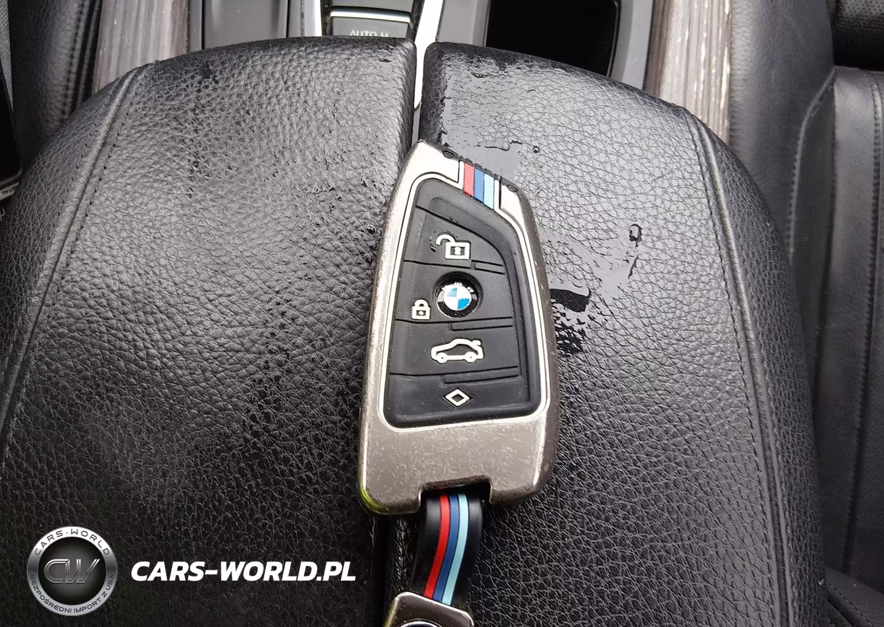 2015 BMW X5 xDrive50I VIN:5UXKR6C53F0J74709 - 11
