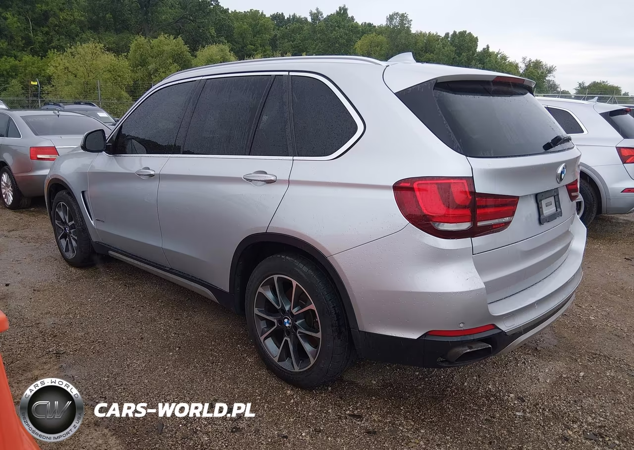 2015 BMW X5 xDrive50I VIN:5UXKR6C53F0J74709 - 3