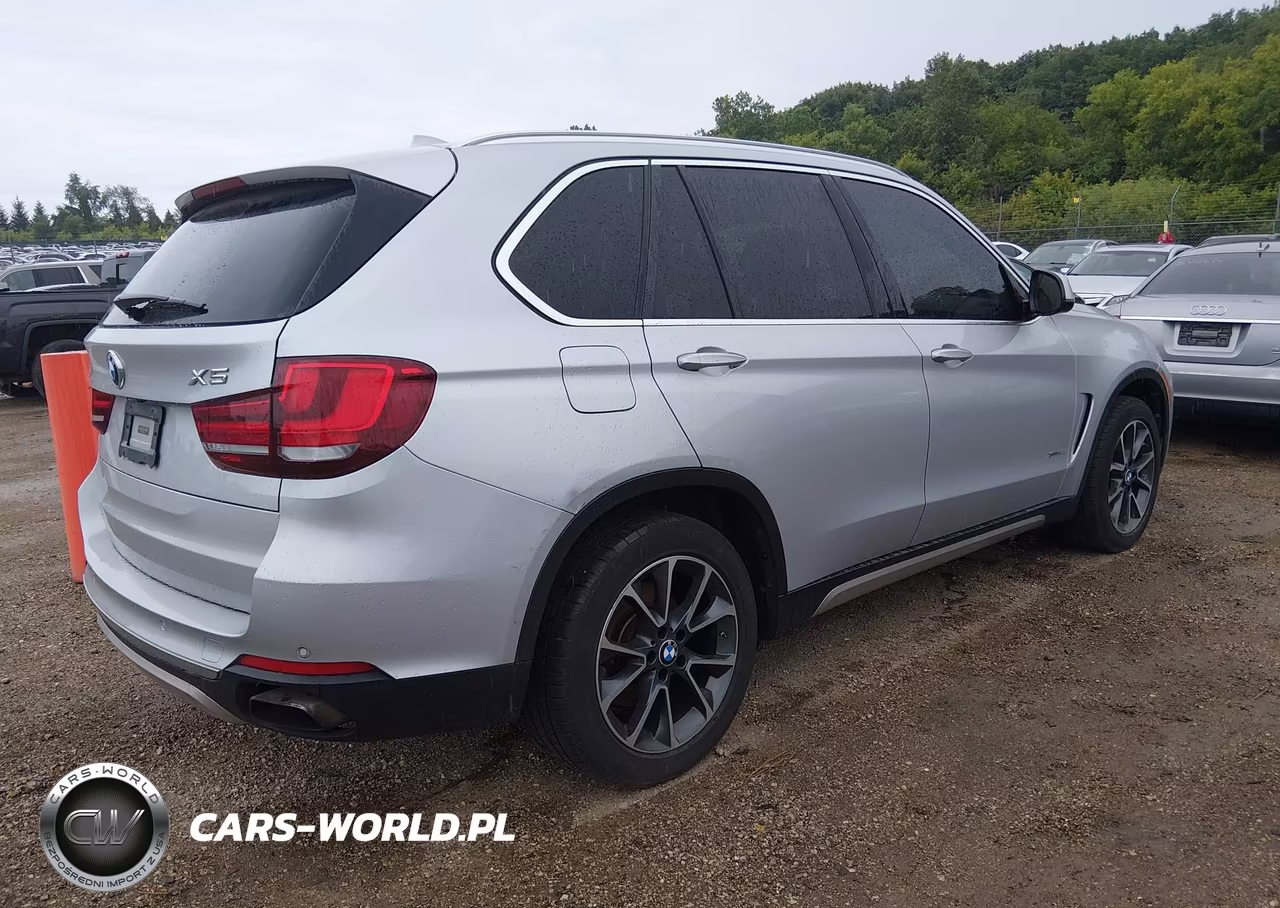 2015 BMW X5 xDrive50I VIN:5UXKR6C53F0J74709 - 4