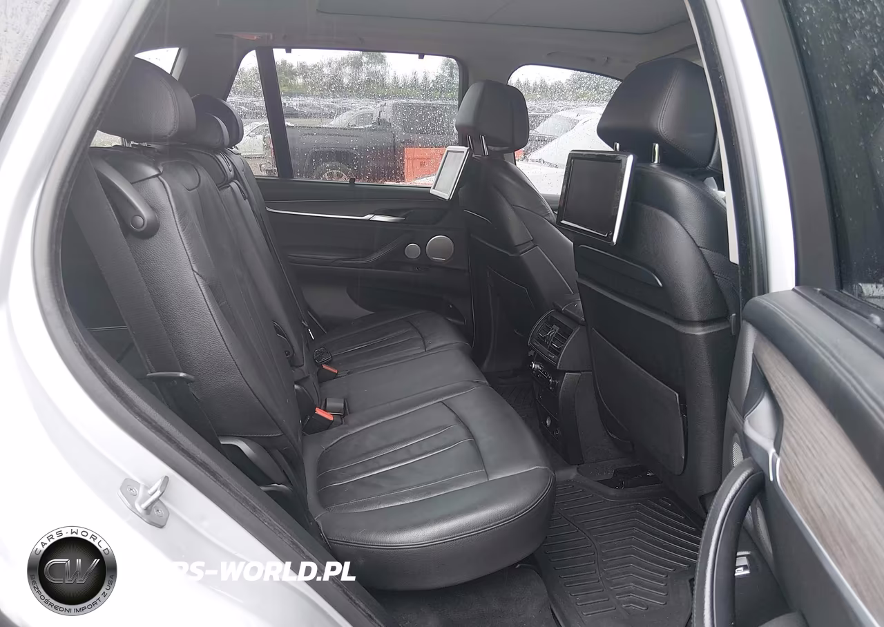2015 BMW X5 xDrive50I VIN:5UXKR6C53F0J74709 - 8